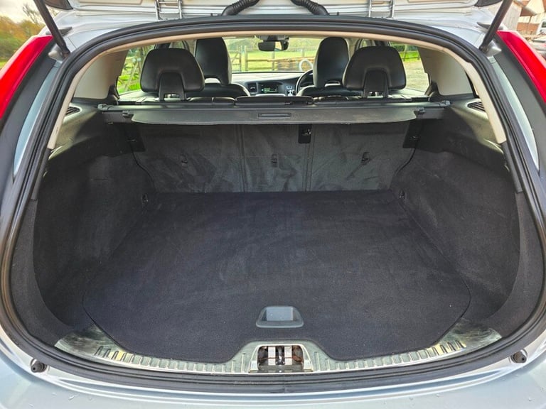 Volvo V60 D4 CROSS COUNTRY SE NAV