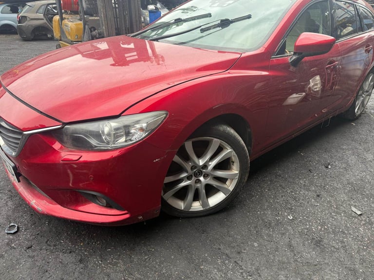 Breaking spare parts mazda 6 estate red 