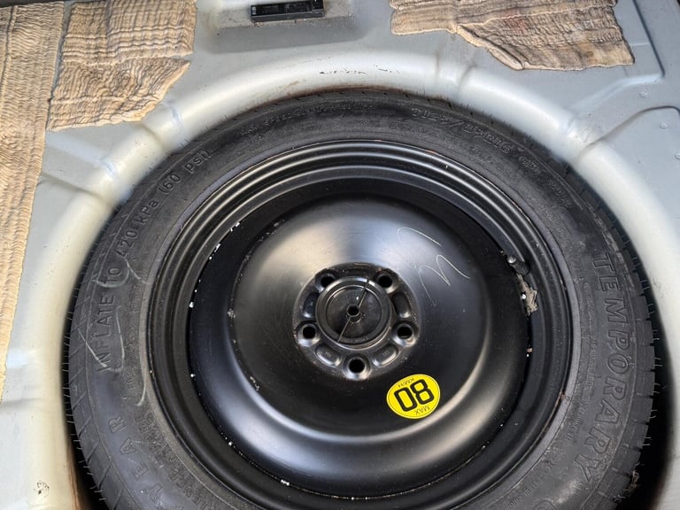 2010 Ford Focus 1.6 Titanium 5dr Auto HATCHBACK PETROL Automatic