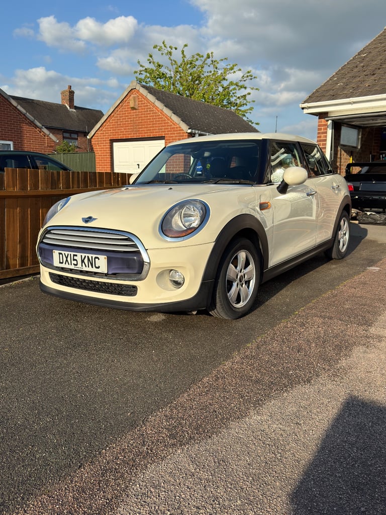 Mini Cooper Hatchback 2015 Manual 5 doors