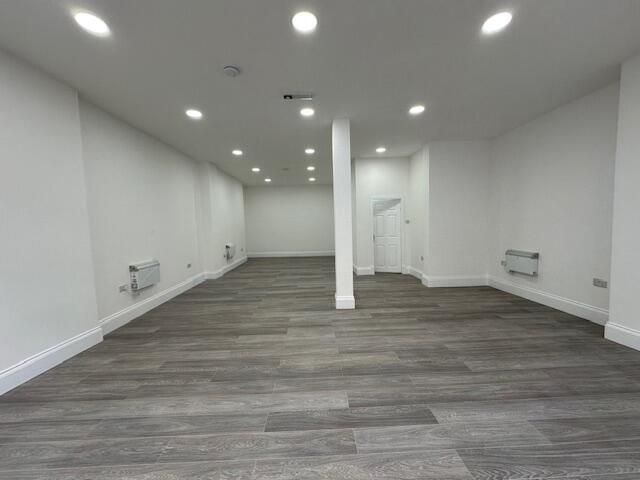 SHOP Available for Let, Cathcart Rd, G42 - £275.00 PW, RATES EXEMPT