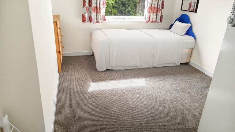 DSS only shared house - Ideally Located for High Street 