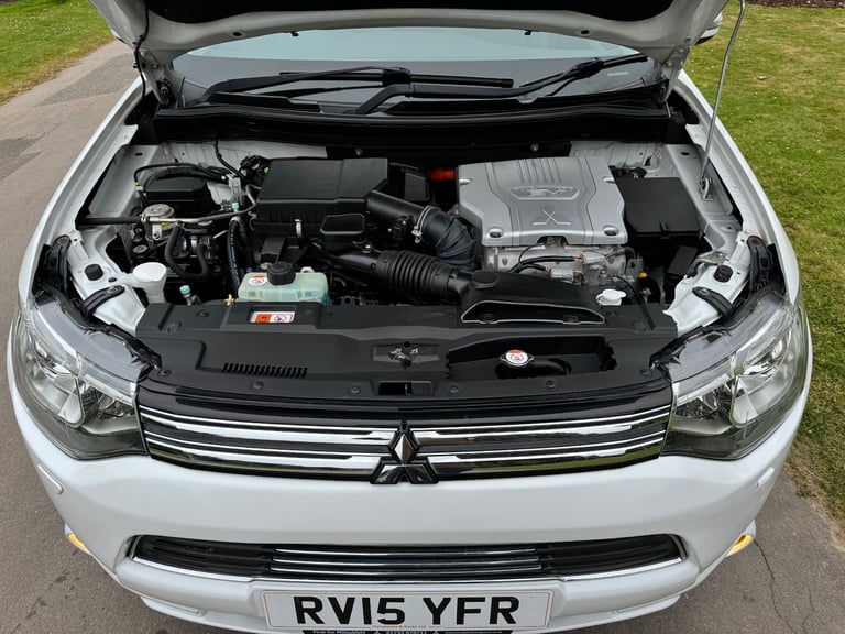 2015 Mitsubishi Outlander 2.0 PHEV GX4hs 5dr Auto ESTATE Petrol Parallel Phev Automatic