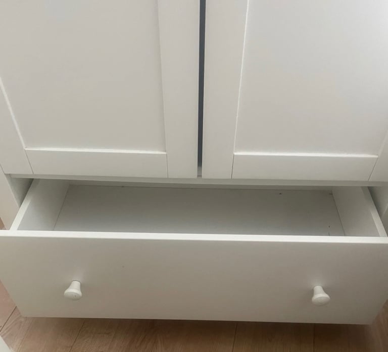 White Mamas & Papas Mia Wardrobe & drawers