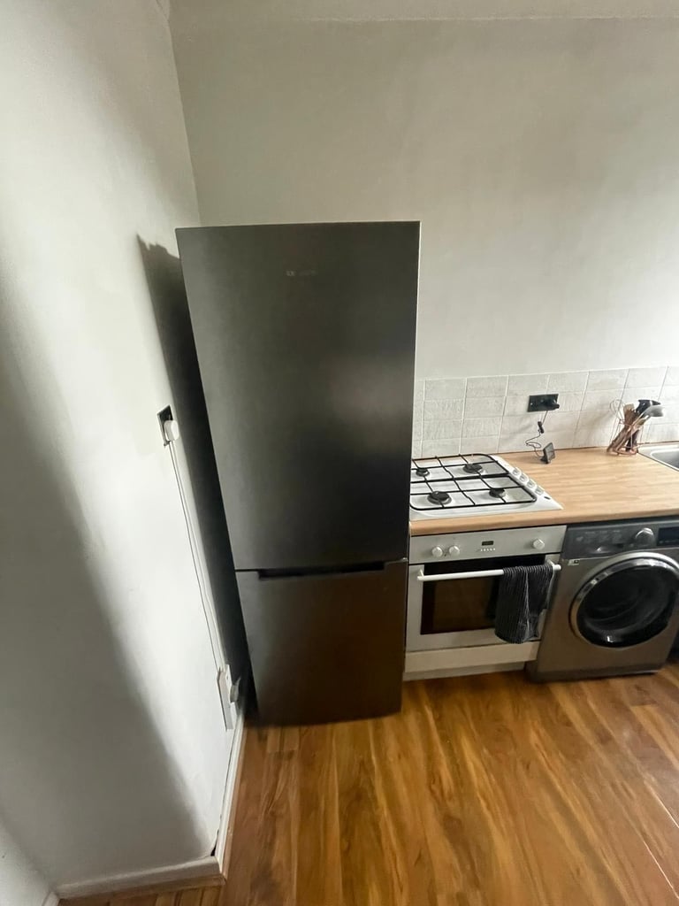 Kenwood fridge freezer 