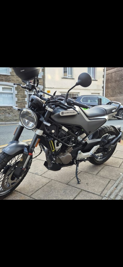 Husqvarna, SVARTPILEN, 2022, 125 (cc)