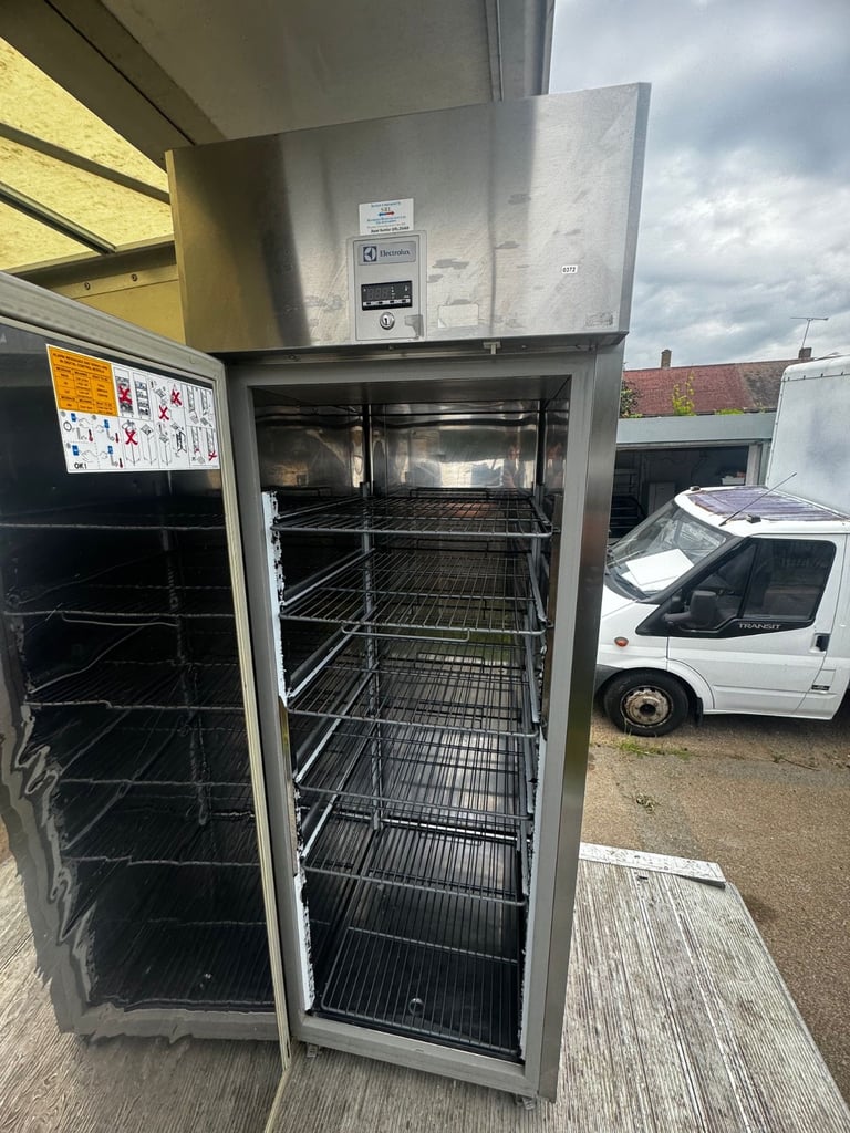Commercial fridges freezes undercounter fridge cafe shop restaurant 