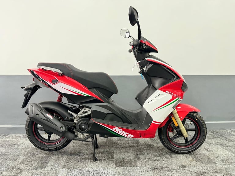 BRAND NEW NECO GPX 50 50cc SPORTS SCOOTER LEARNER LEGAL MOPED, AEROX SPEEDFIGHT 