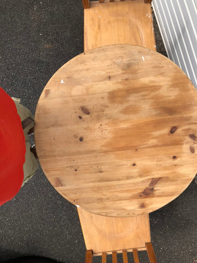 Bar stools and table 