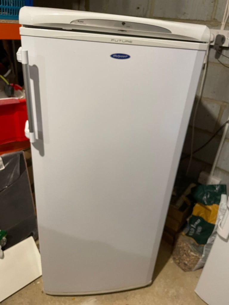 image for Hotpoint RLA52P Fridge in good working condition.