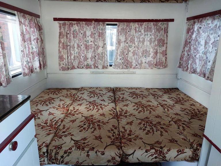 Rapido pop up caravan/trailer