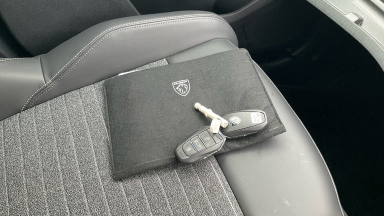 2025 Peugeot 3008 1.2 Hybrid 136 Allure 5dr e-DSC6 Petrol Estate Estate Petrol Automatic