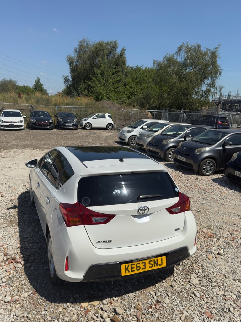 2025 Toyota Auris PETROL AUTOMATIC 1,5L Hatchback HYBRID ELECTRIC Manual