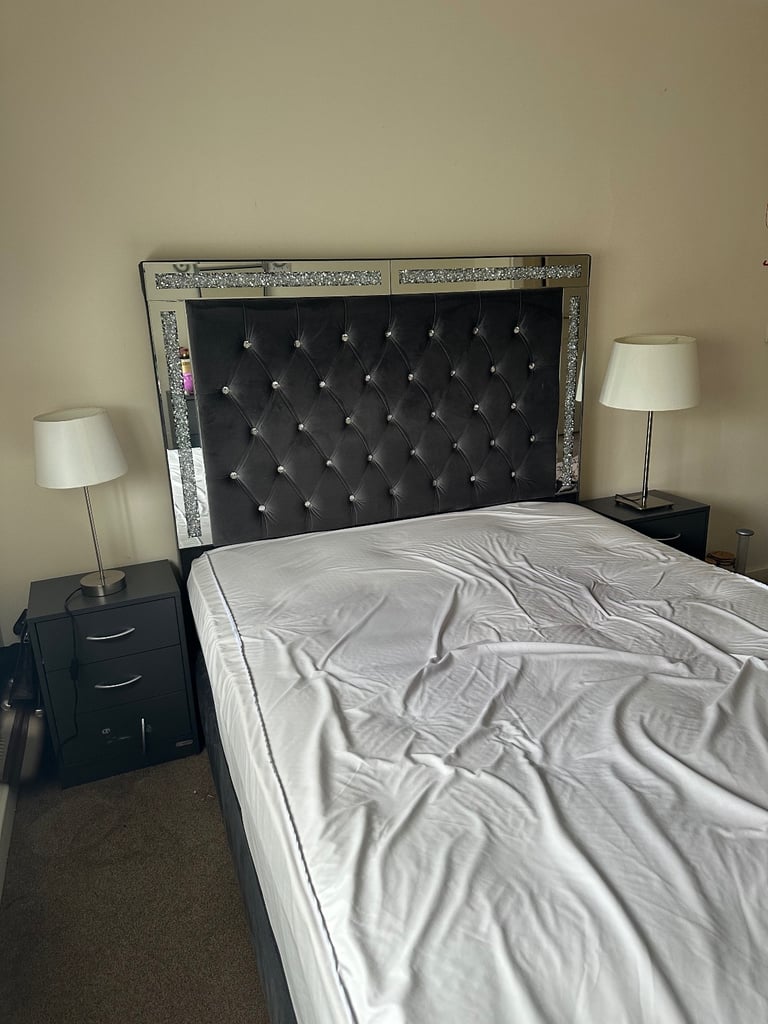 image for Grey Velvet Bed Mirrored Headboard (double) 