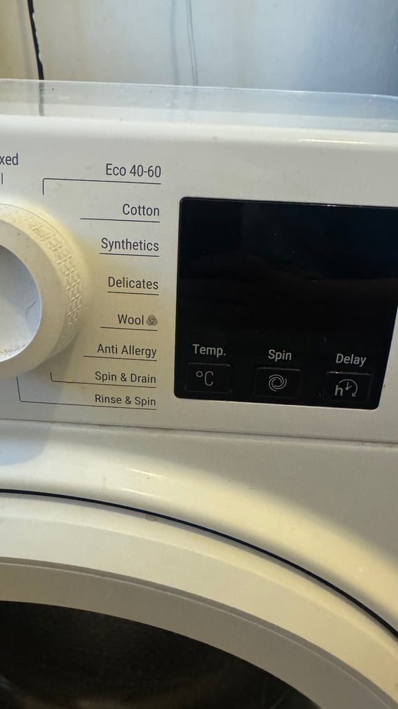 Priced to sell quickly Hotpoint washing machine 