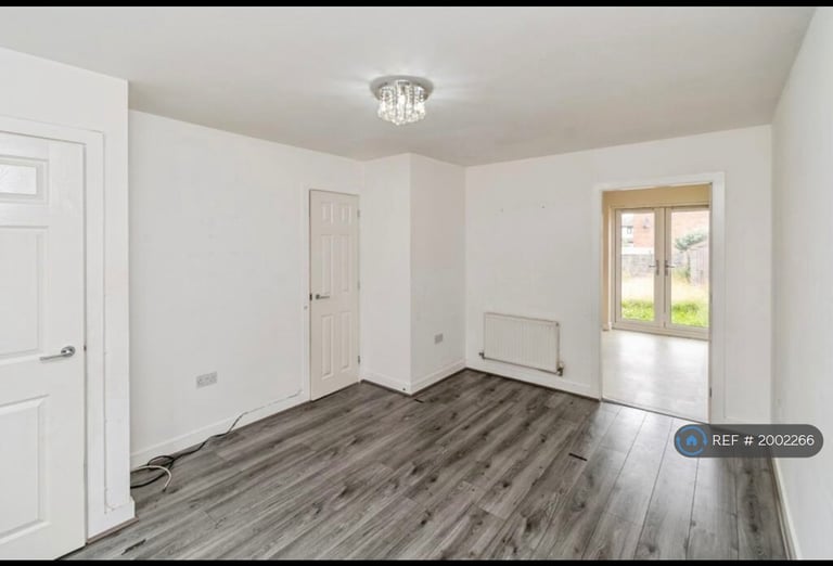 3 bedroom house in Goscote Lane, Walsall, WS3 (3 bed) (#2002266)