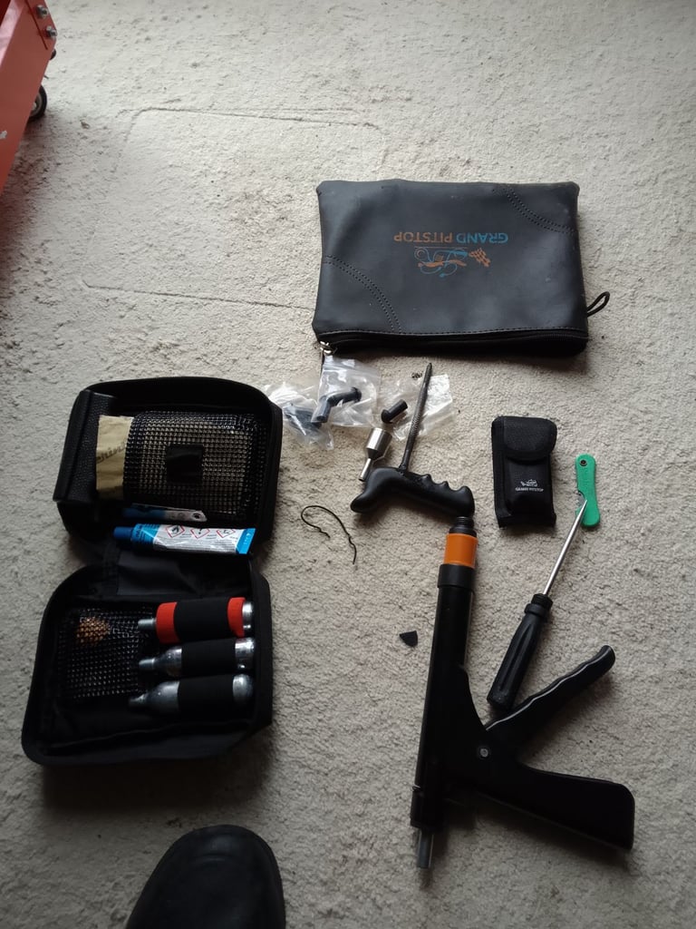 image for Tyre puncture repair kits 