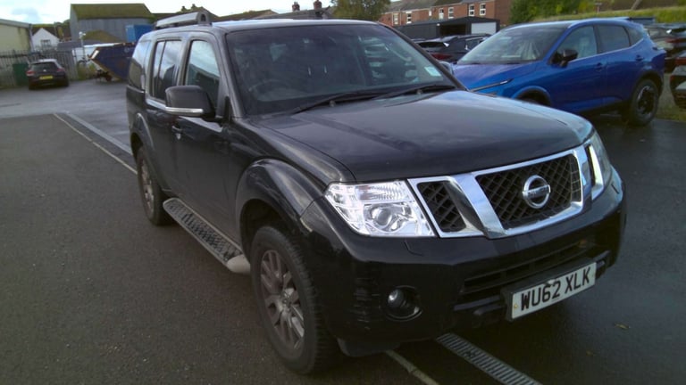 2012 Nissan Pathfinder 2.5 dCi Tekna AUTO 4WD FSH NEW MOT TOW BAR ESTATE Diesel Automatic