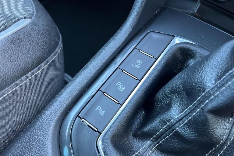 2022 Volkswagen Tiguan 2.0 TDI R-Line 5dr DSG ESTATE DIESEL Semi Automatic