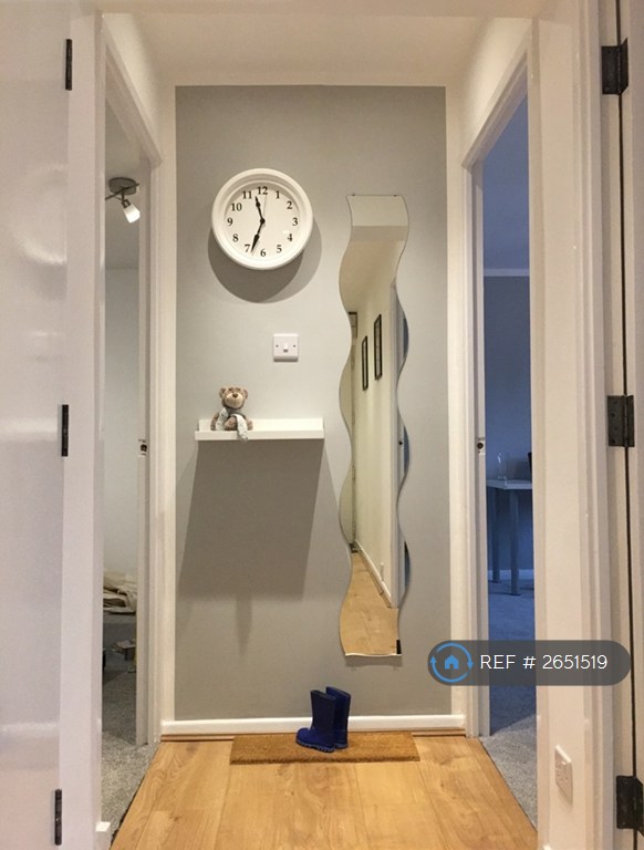 2 bedroom flat in Park Grange Croft, Sheffield, S2 (2 bed) (#2651519)