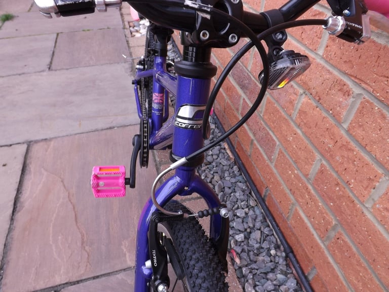 Carrera Cosmos Kids Bike - 16" Wheel - Purple / Pink