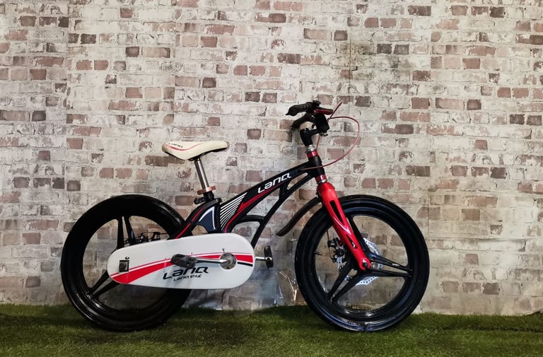 image for Generic Lana Kids Bike Bicycle For Age 5-7 Good Condition 