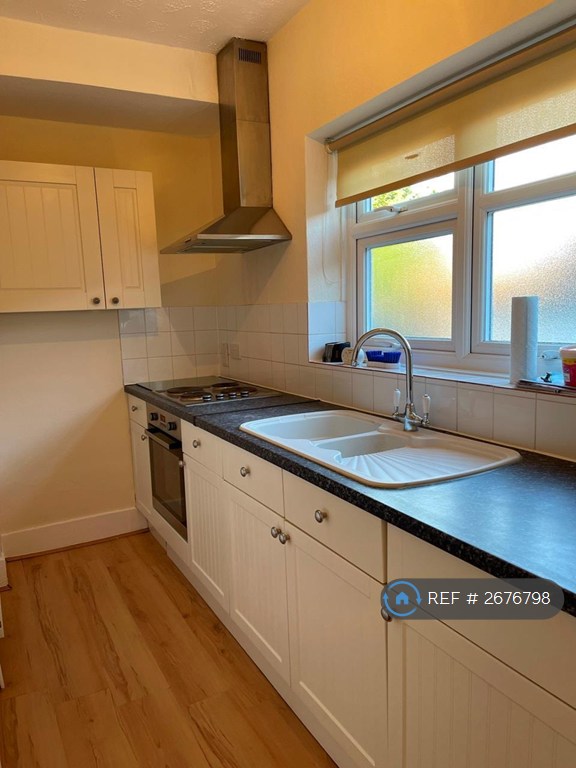 Studio flat in Hayle Road, Maidstone, ME15 (#2676798)