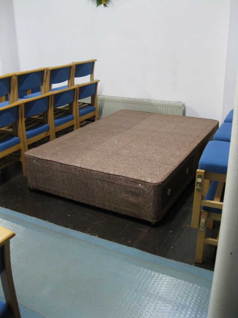 image for DOUBLE BED BASE WITH 4 STORAGE DRAWERS GUNNISLAKE PL18 9NA