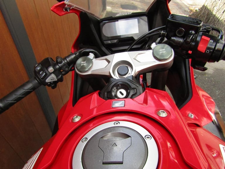HONDA CBR 650R* ONE OWNER FROM NEW * 7800 MILES * JUST HAD TYRES AND PADS *