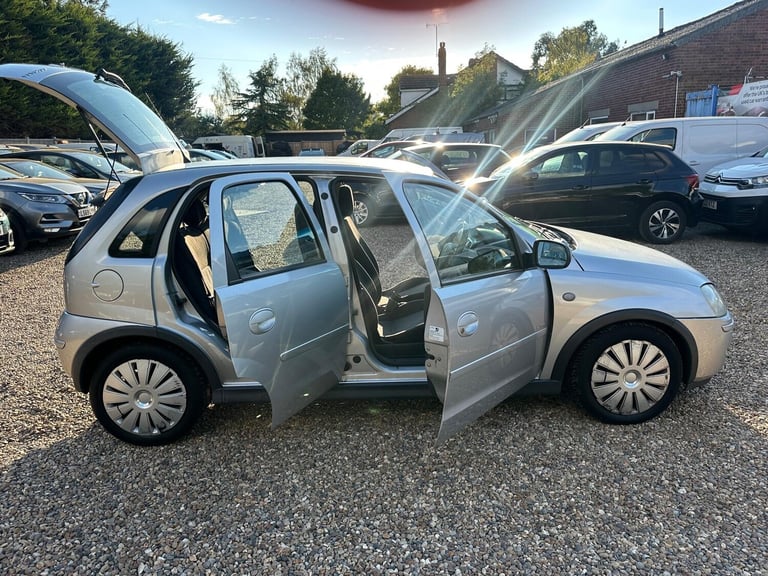 2005 Vauxhall Corsa 1.4i 16v Design 5dr (a/c) HATCHBACK Petrol Automatic