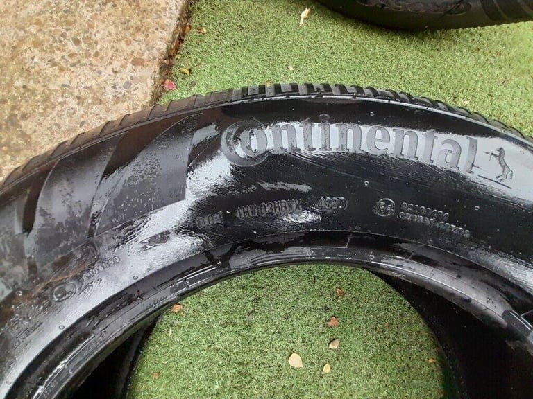 Set of 5 Continental Cross Contact RX M+S 255 65 19 Tyres with 8mm Tread in West London Area