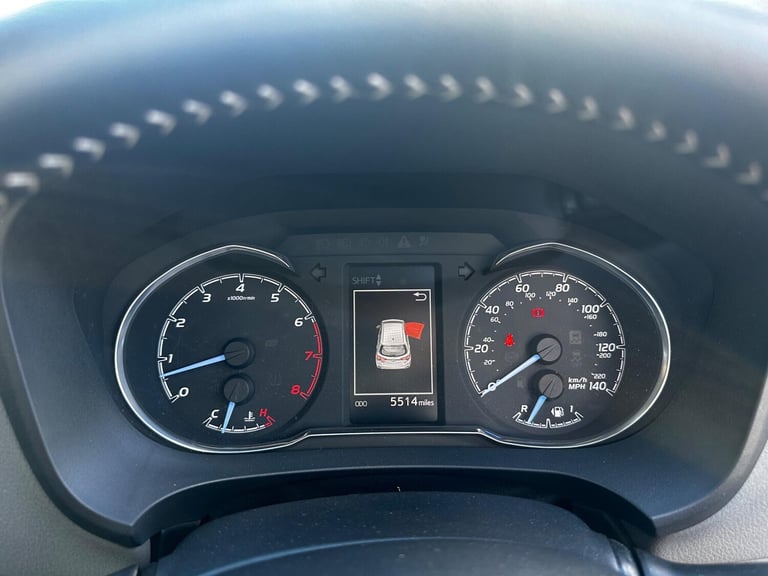 2019 Toyota Yaris 1.5 VVT-i Icon Tech Euro 6 5dr HATCHBACK Petrol Manual