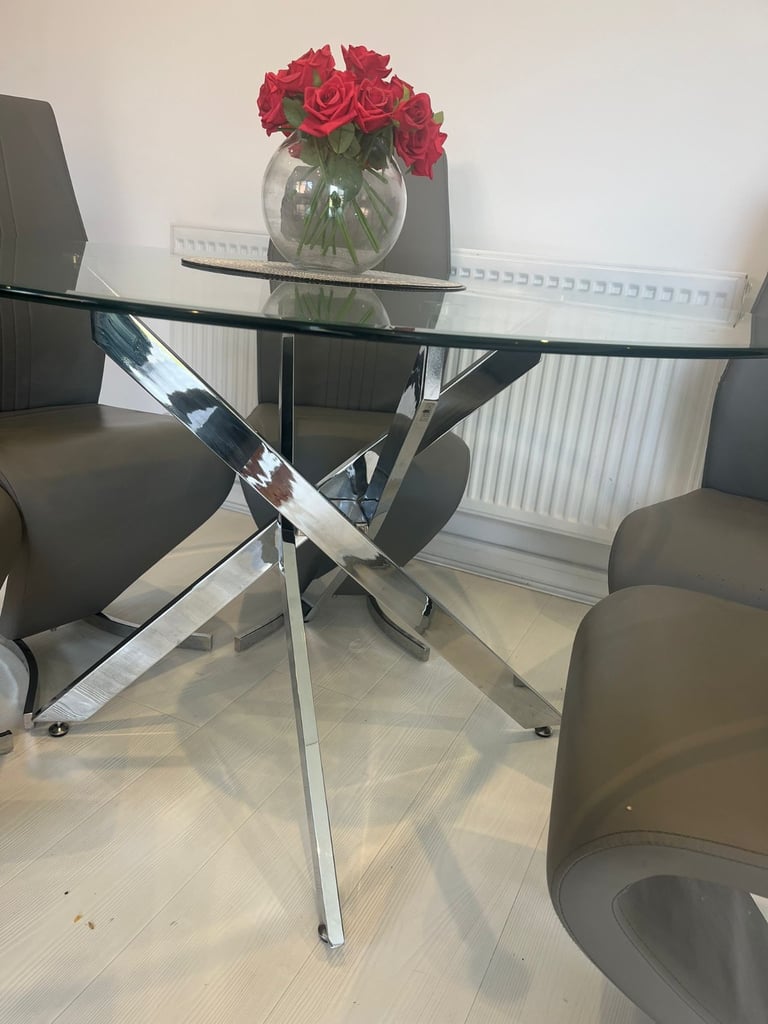 Glass Dining table with 6 chairs