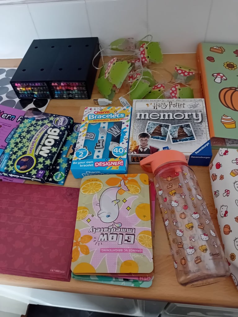 Joblot of new items.