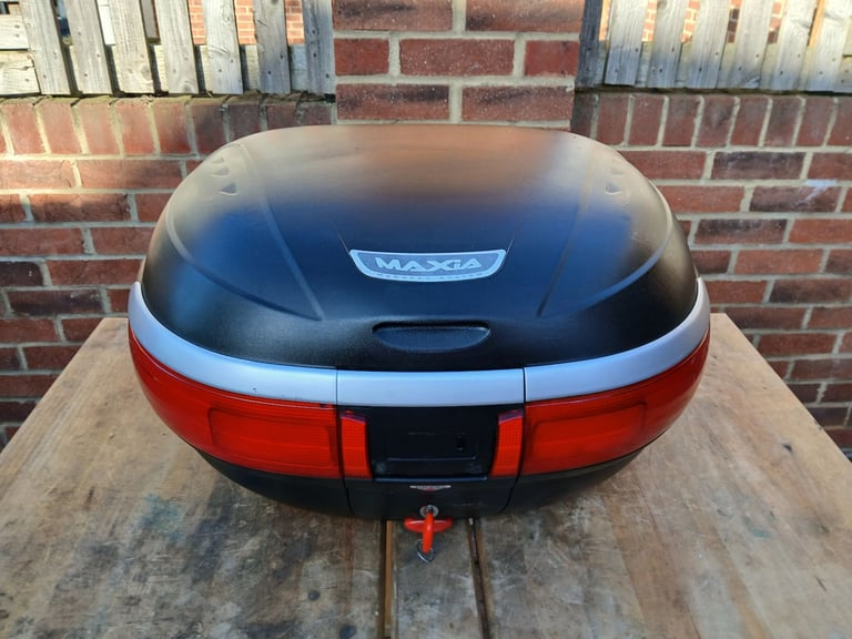 image for Givi maxia 52 ltr topbox