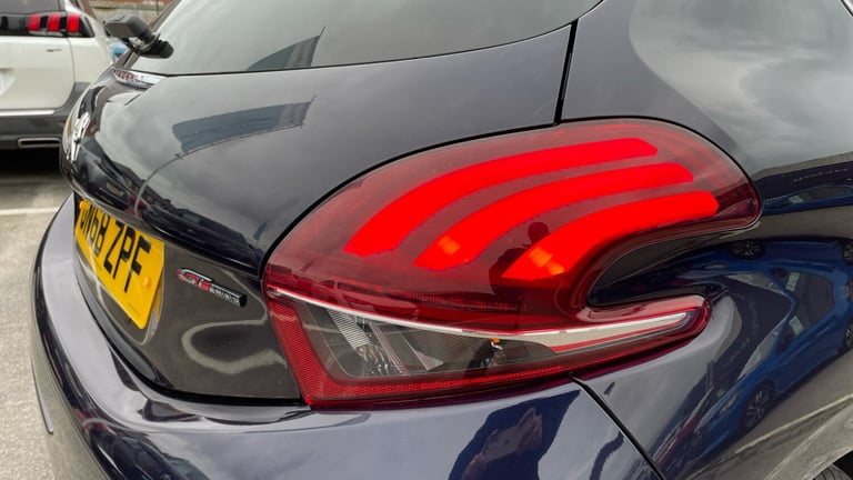 2018 Peugeot 208 1.2 PureTech GPF GT Line Hatchback 5dr Petrol EAT Euro 6 (s/s) (110 ps) Hatchbac...