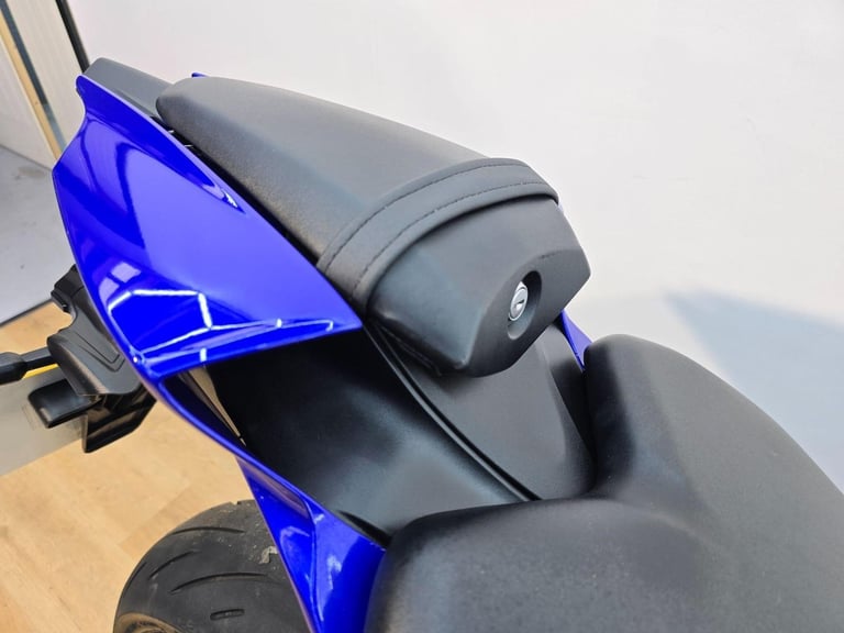 Yamaha R7 700 Blue 2022 - Low Mileage, One Owners, Full Service History, 3 Keys