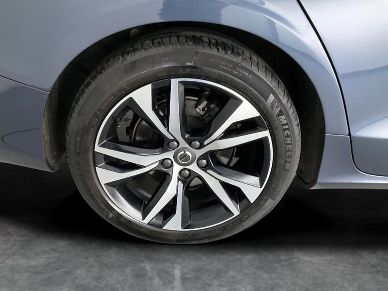 2021 Volvo V60 2.0 B3 MHEV R-Design Estate 5dr Petrol Hybrid DCT Auto Euro 6 (s/s) (163 ps Estate...