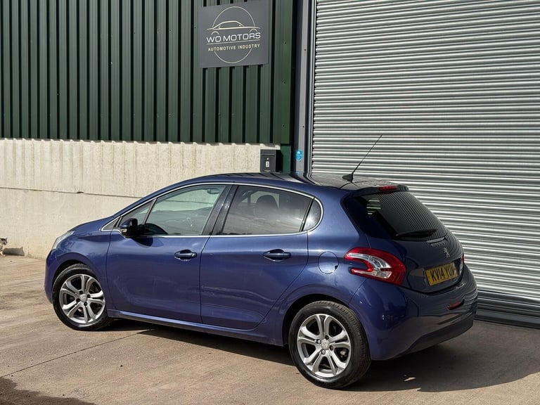 PEUGEOT 208 1.6 e-HDi Allure 2014