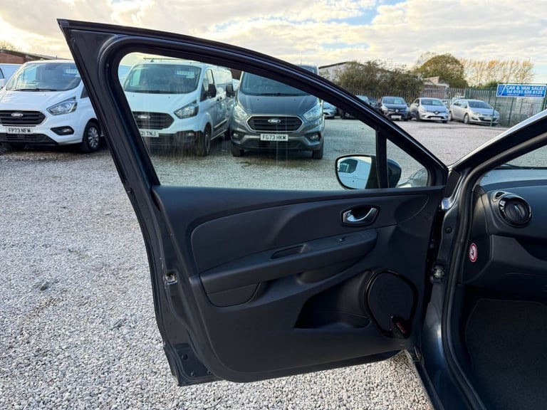 2025 Renault Clio 1.5 dCi 90 Play 5dr Hatchback DIESEL Manual