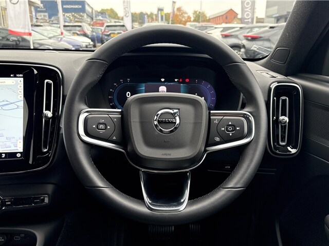 2022 Volvo XC40 2.0 B3P Plus Dark 5dr Auto ESTATE PETROL Automatic