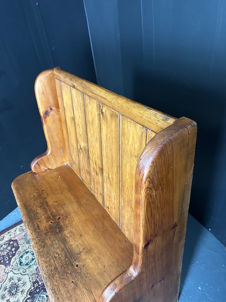 Antique pine style little pew pub settle