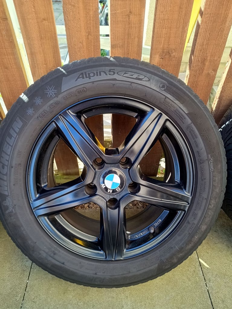 image for Alloy wheels with premium tyres (winter)