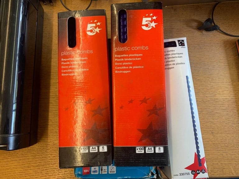 GBC CombBind C12 Binding Machine, including plastic combs (see description)