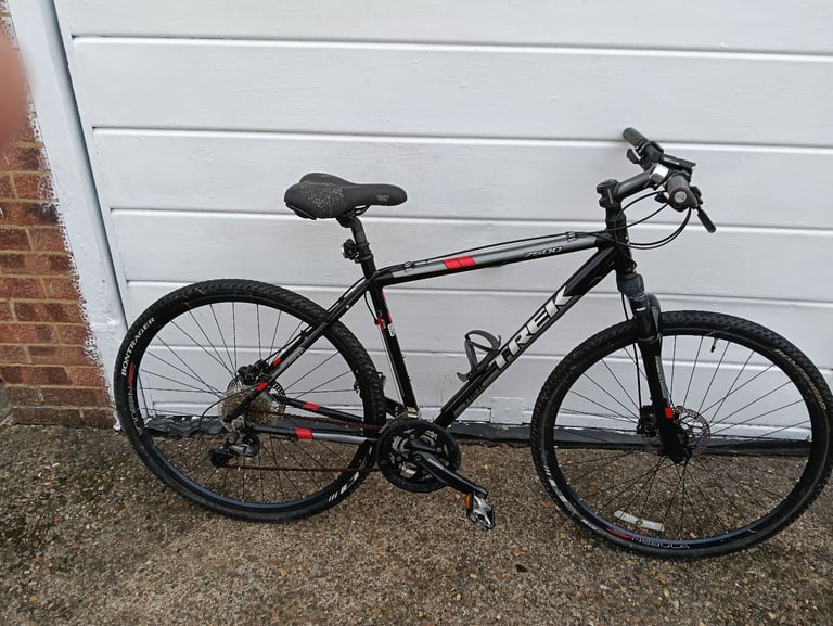 Trek 7500 hybrid bike, grab a bargain 👍👍