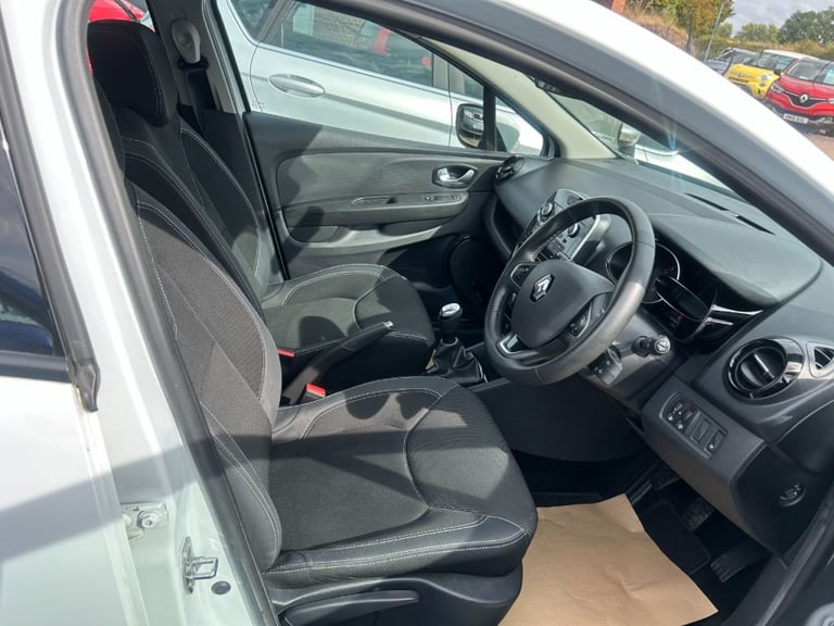  Renault Clio PLAY Petrol