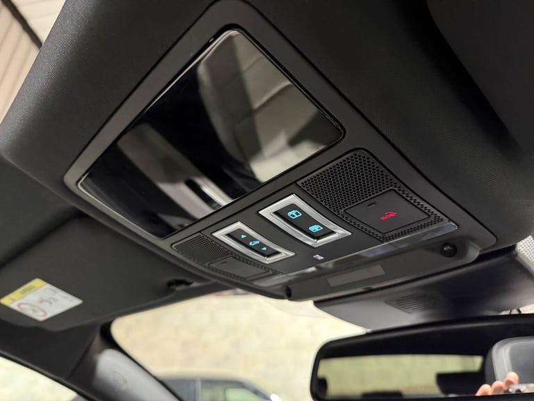 2017 Jaguar XF 2.0d R-Sport Saloon 4dr Diesel Auto AWD Euro 6 (s/s) (240 ps)