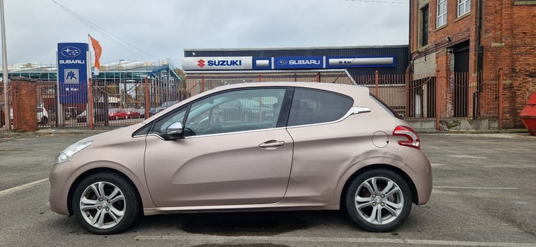 Peugeot, 208, Hatchback, 2014, Manual, 1199 (cc), 3 doors