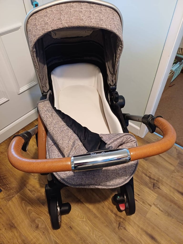 Silvercross Simplicity Pram and Car Seat Bundle