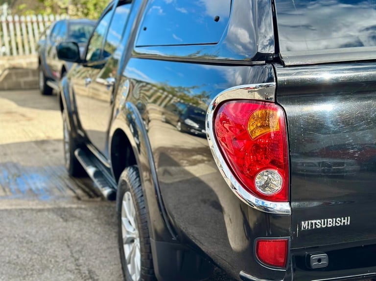 2015 Mitsubishi L200 Double Cab DI-D Barbarian 4WD Auto 176Bhp PICK UP Diesel Automatic